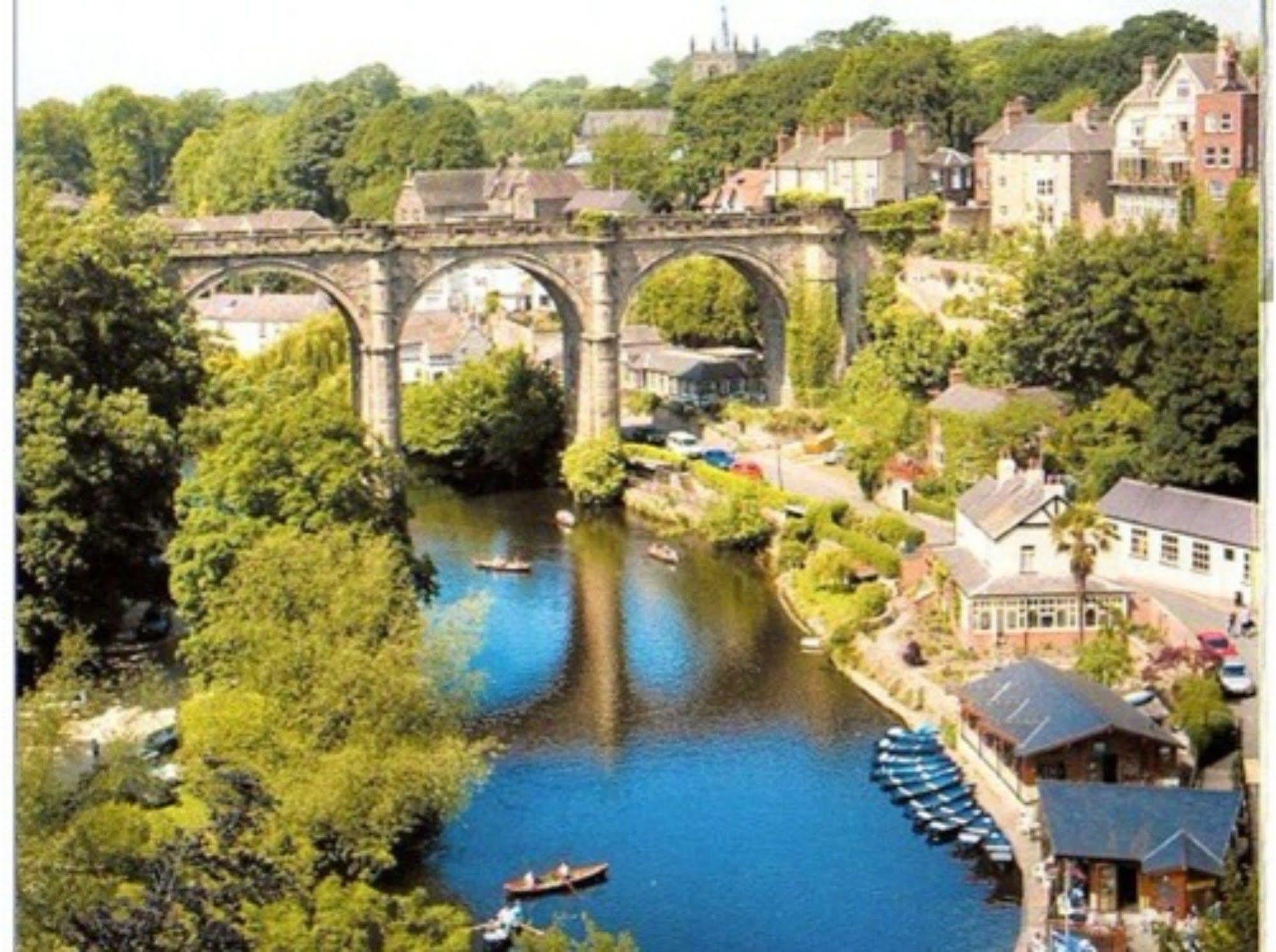 Old Royal Oak Hotel Knaresborough Exterior photo